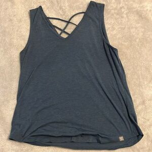 Title nine Breeze v-neck tank Large